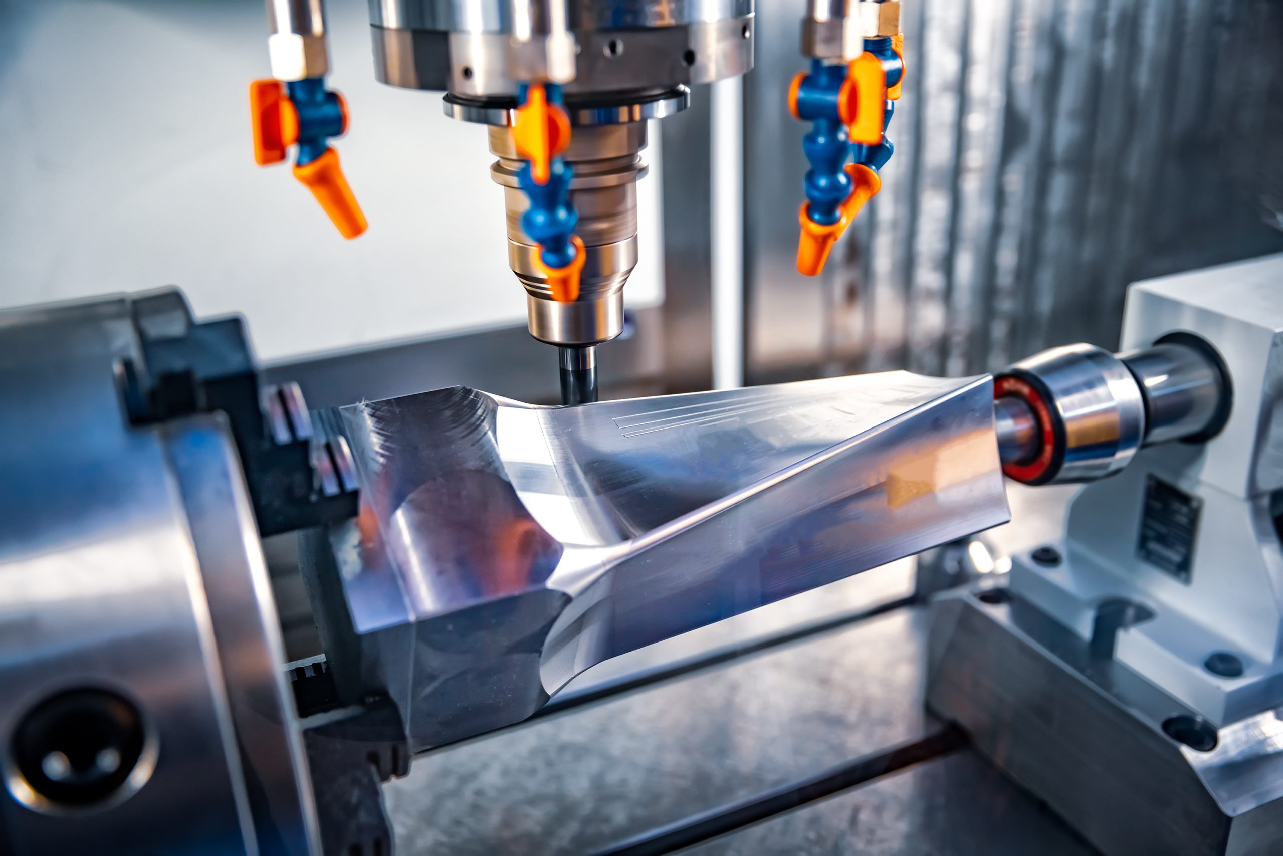 özgün ve kaliteli tasarım yapan cnc makinesi